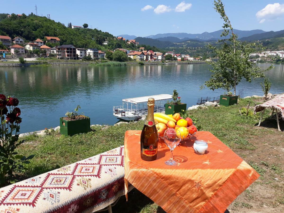 Apartment Lotika Višegrad エクステリア 写真